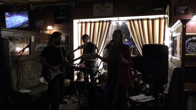 кавер-группа 