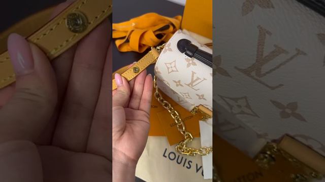 Сумка  Louis Vuitton  pochette оригинал