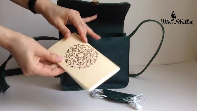 Стильная сумочка Lilu изумрудного оттенка от Blanknote. Обзор Мистер Воллет