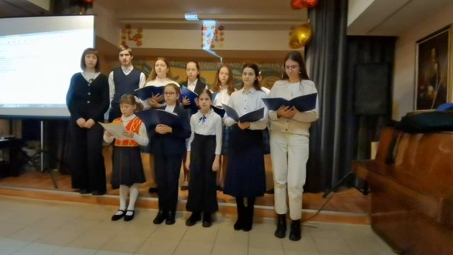 Выступление учеников русско-греческой православной школы в ИППО.