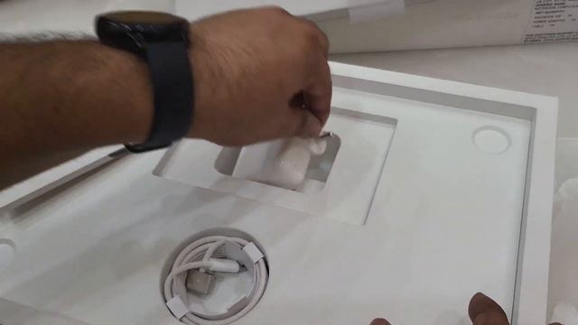 Apple Macbook Air M2 15" Starlight Unboxing + First Impression