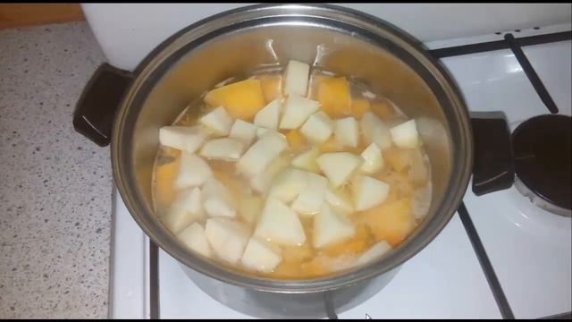 Тыквенный суп-пюре с картофелем. Очень вкусный и легкий суп.