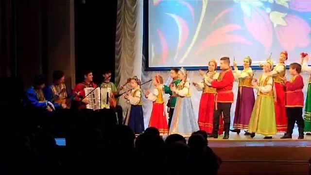 Группа народной песни ансамбля "Музыкальный серпантин", Частушки "Ложки деревенские".