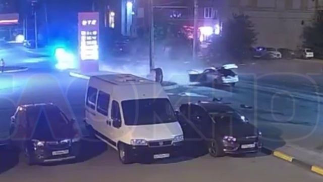 Момент страшного ДТП по улице Пеше-Стрелецкая попал на видео.