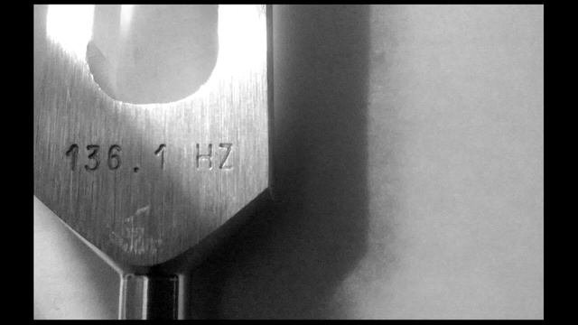 ASMR Tuning Fork weighted 136.1 HZ mid om frequency