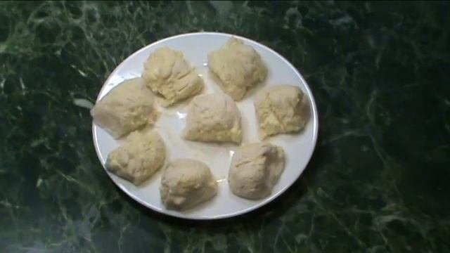 Сырники из творога с молочным соусом  Семейные рецепты