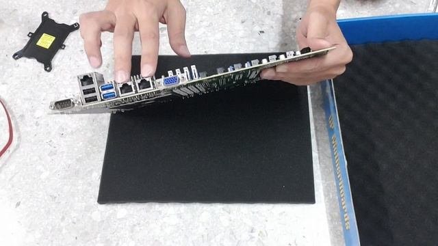 Intel Xeon Silver 4210 Supermicro X11SPL-F Install Heatsink socket 3647