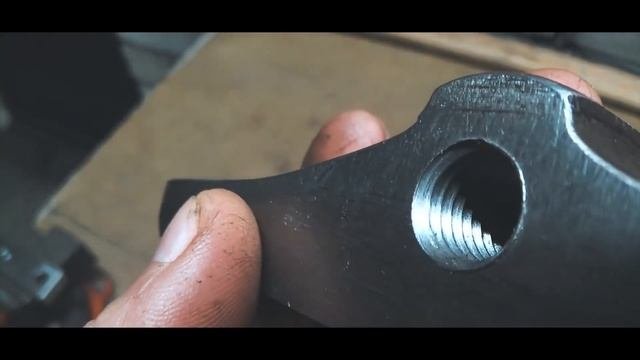 Тиски СВОИМИ РУКАМИ из хлама!!! Vise OWN HANDS!