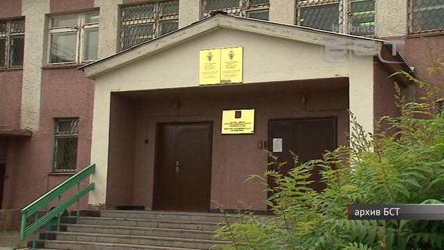 Ребёнок выпал из окна четвёртого этажа в Гидростроителе