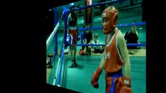Боксирует Никита Бабкин 11 лет спарринги на тренировке 1.02.2013