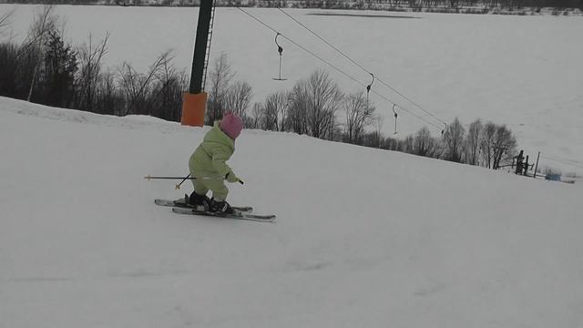 Горные лыжи Лиза 5лет