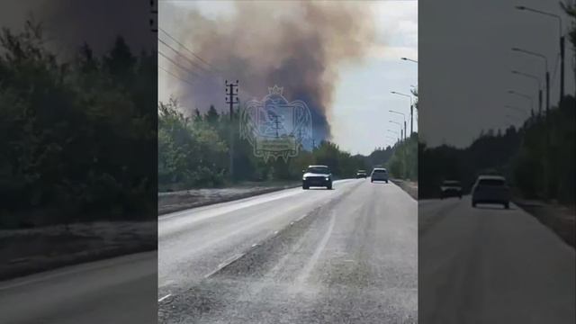 В микрорайоне Семилукские Выселки тоже пожар.