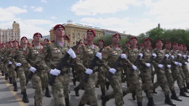 В городе-герое Волгоград прошел Парад Победы
