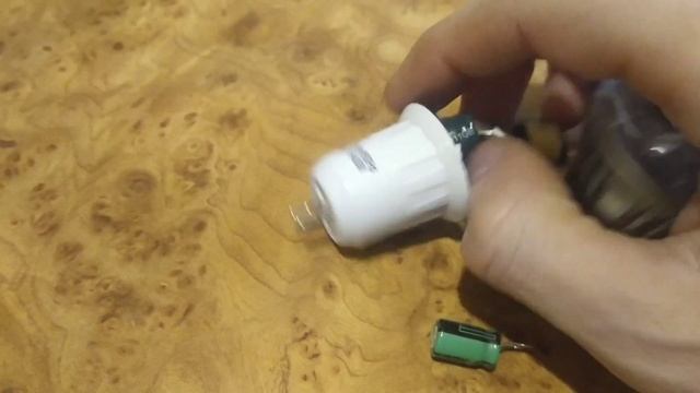 Устраняем мигание светодиодной лампы. Можно ли поставить конденсатор с большей ёмкостью?