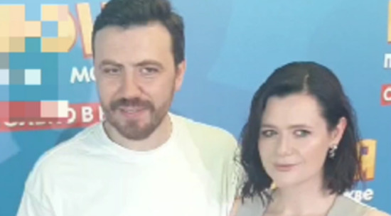 Актриса Дарья Калмыкова показала младшего сына и нового бойфренда