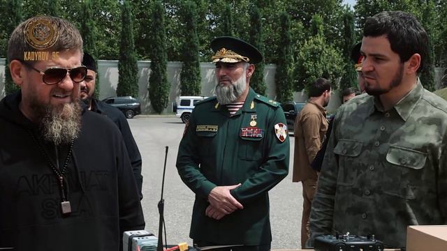 Кадыров принял участие в церемонии передачи крупной партии специальной техники для нужд наших бойцов