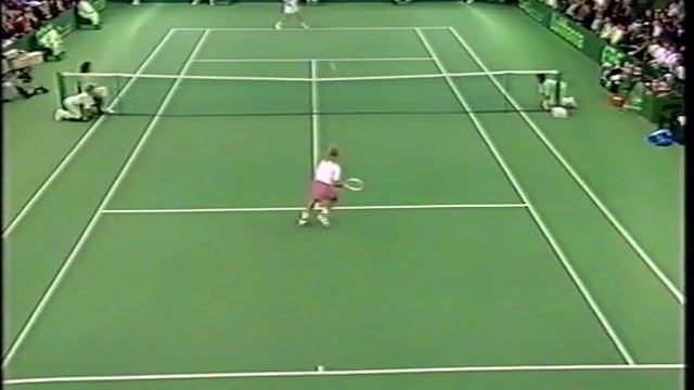 Eva Pfaff vs Martina Navratilova, Filderstadt, 1988