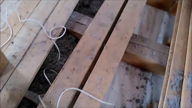 Утепляем потолок эковатой