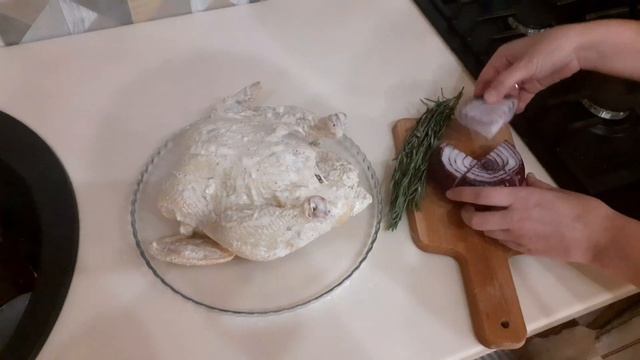 Вот, как нужно готовить курицу! Удивите ваших гостей, все будут спрашивать у вас рецепт курицы