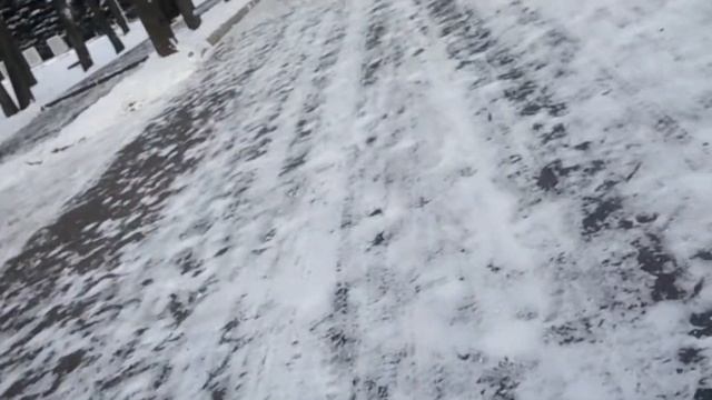 Вот так я иду домой после школы!???