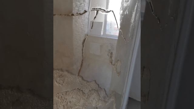 Акцентная стенка из венецианской декоративной штукатурки