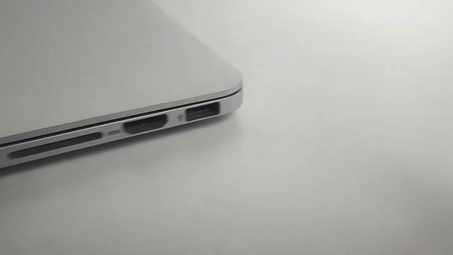 #74 MACBOOK PRO A1502