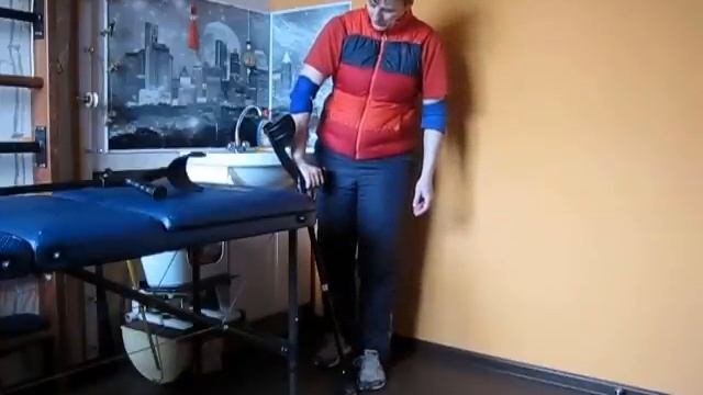 Как ходить с канадками и тростью / How to walk with a cane