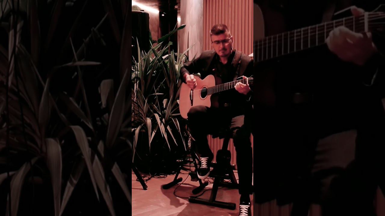 The Show Must Go On Queen fingerstyle guitar cover lounge queen