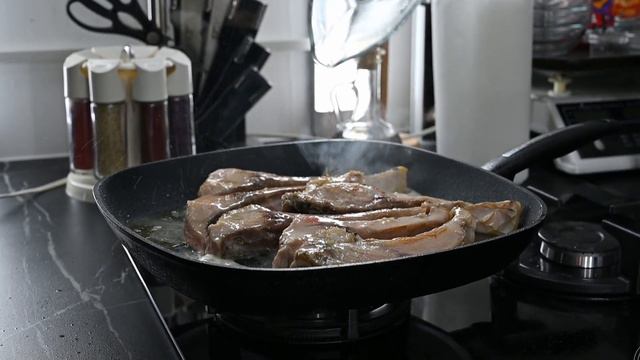 Fried carp, quick and easy way to cook fish. Take a look!