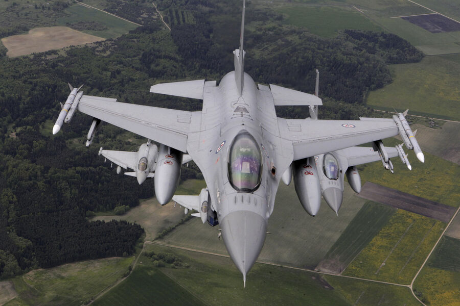 Зеленский заявил о поставках Украине F-16 «в ближайшее время»