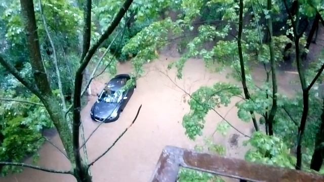 Затопило москву