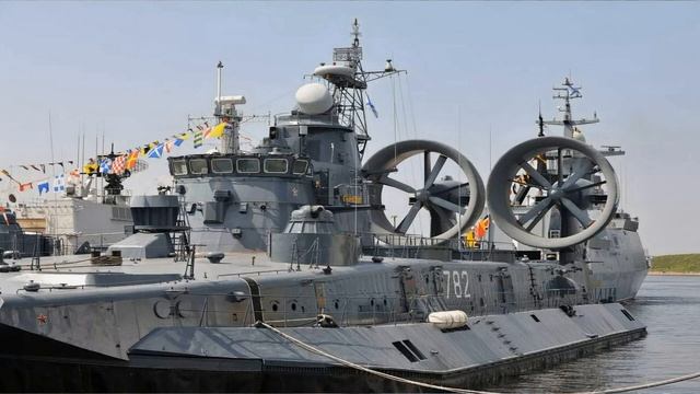 какой сегодня праздник? \ 31 июля \ праздник каждый день \ праздник к нам приходит \ есть повод