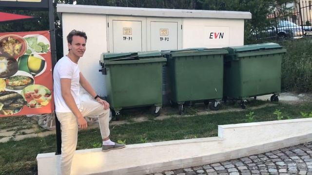 I'm on bad terms with a waste container