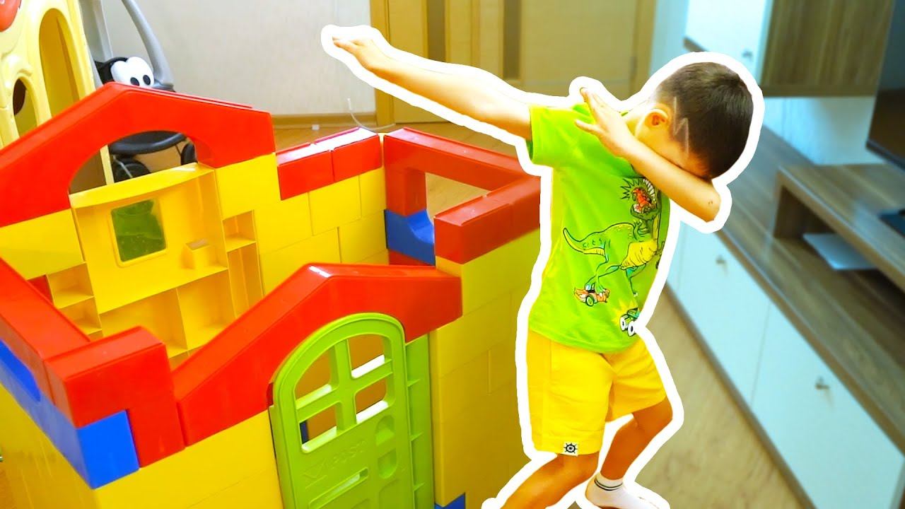 Built a toy house from the big Lego blocks.