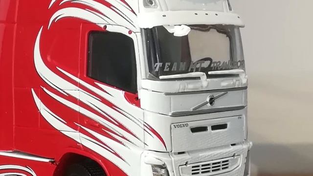 MT Transport Volvo FH04 Longline 70925 Tekno Models