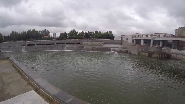 Заброшенный ресторан на Воробьёвых горахкрыша ТЦ