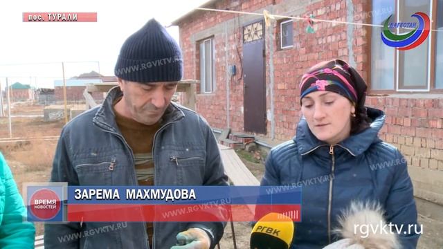 Жители поселка Турали продолжают жаловаться на перебои со светом