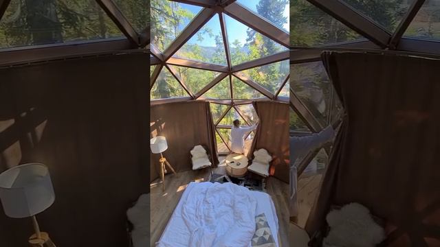 Хотели бы проснуться с таким видом? 😍 🏡 Купольные дома из дерева и стекла для вашего гостиничного