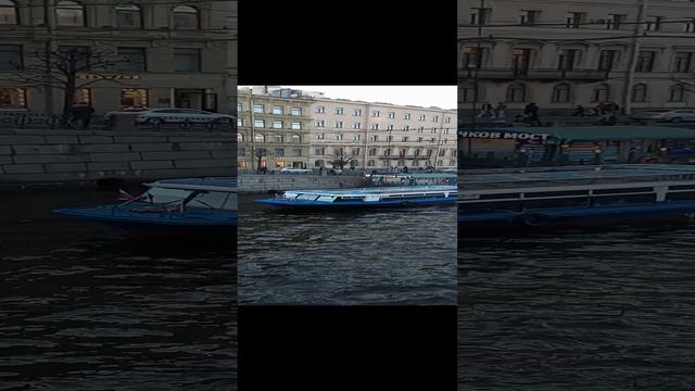 Excursión en barcos en San Petersburgo ⛴️