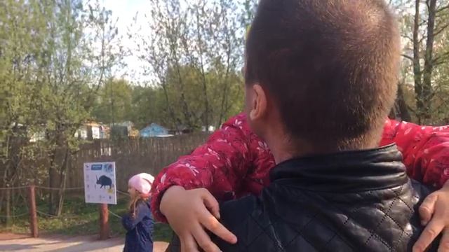 РОБОТ-ГОРИЛА НАПУГАЕТ КАЖДОГО РЕБЕНКА