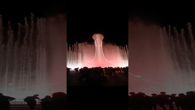 Поющий фонтан в Сочи Сириус