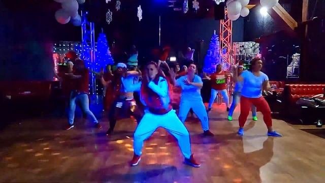 Монатик- Зажигать New Year Version Zumba Party