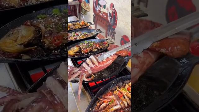 Приготовление морских гадов на ночном рынке. СТРИТФУД / STREET FOOD https://t.me/WORLDSTREETFOOD2024