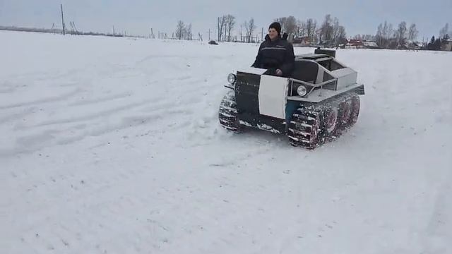 Испытания самодельного гусеничного минитрактора (вездеход)