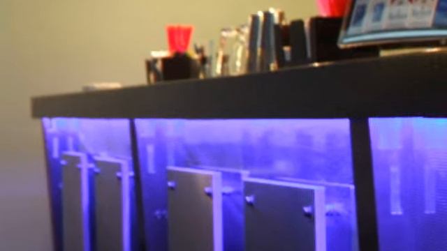 Светодиодная подсветка барной стойки в кафе SOLE