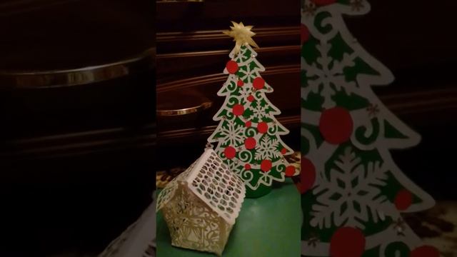 Новогодняя поделка-вытынанка 3D: домик из бумаги и ёлка-вытынанка.Christmas Paper House DIY