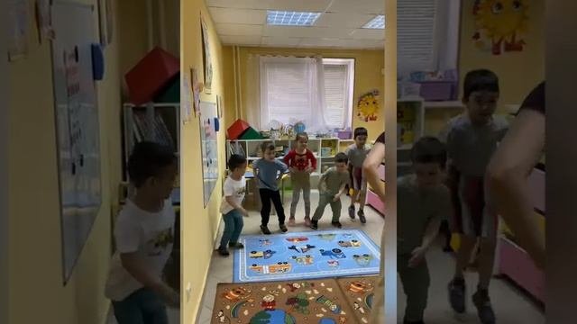 Веселая зарядка, старшие дети.mp4