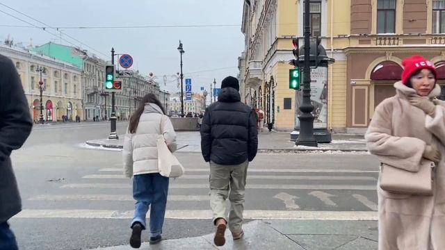 St. Petersburg Russia Walking Tour | in the super market and walk tourist / russia /