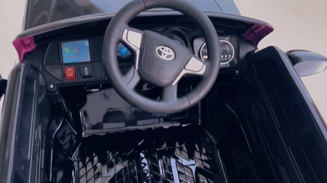 Детский электромобиль Toyota