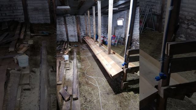 Новые кормушки в сарае